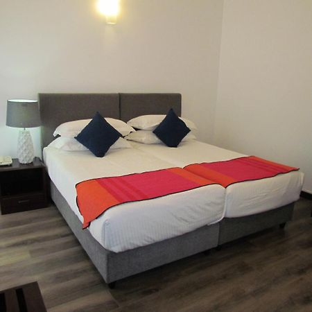 Kmc Villa Dehiwala-Mount Lavinia Bagian luar foto