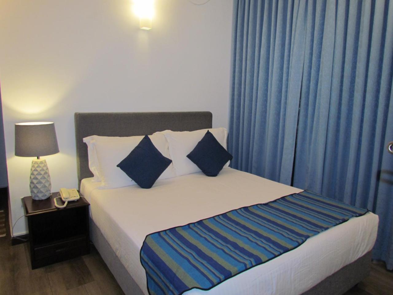 Kmc Villa Dehiwala-Mount Lavinia Bagian luar foto
